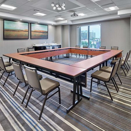 Hotel Doubletree By Hilton Edmonton Downtown Extérieur photo