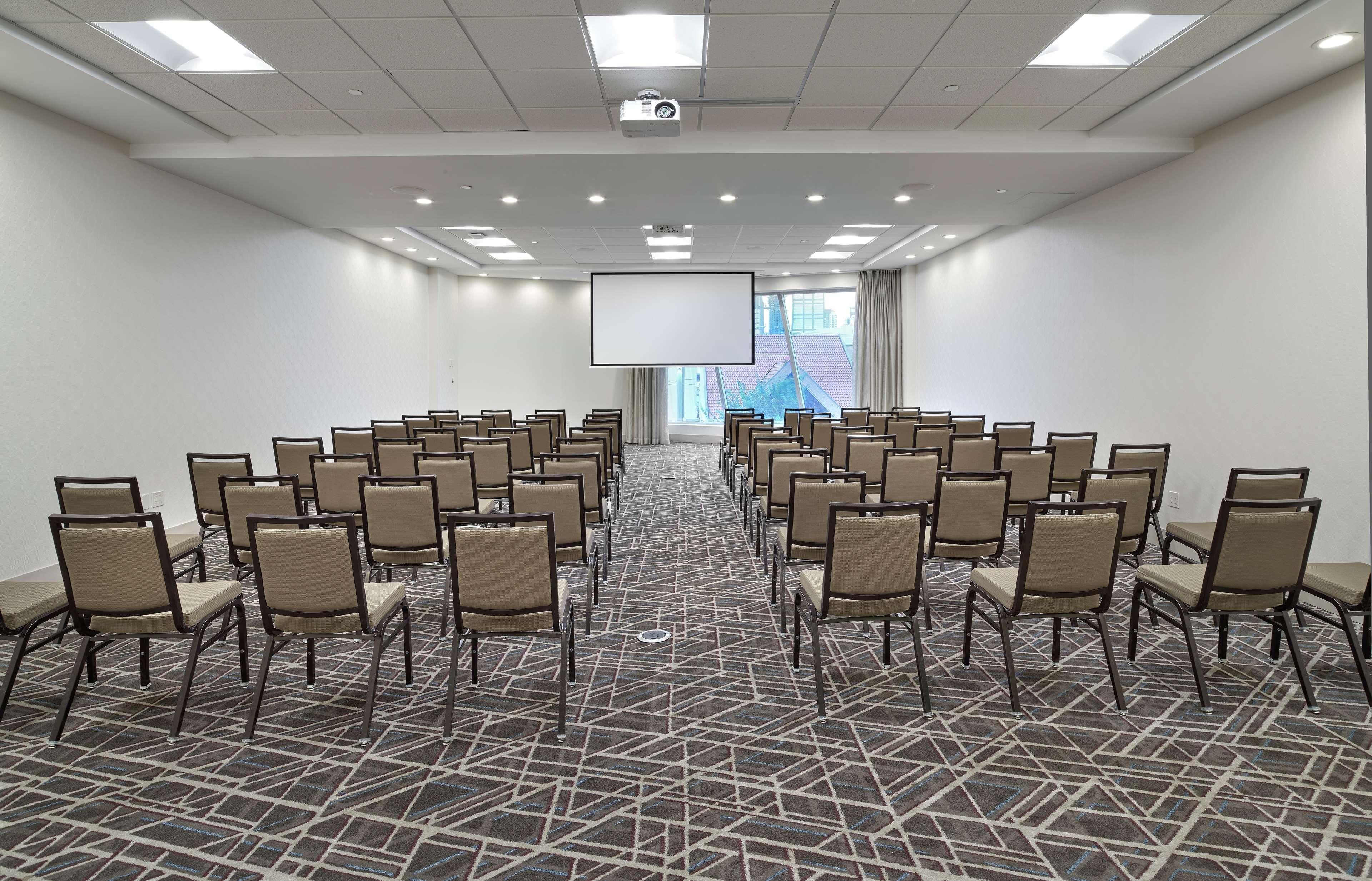 Hotel Doubletree By Hilton Edmonton Downtown Extérieur photo