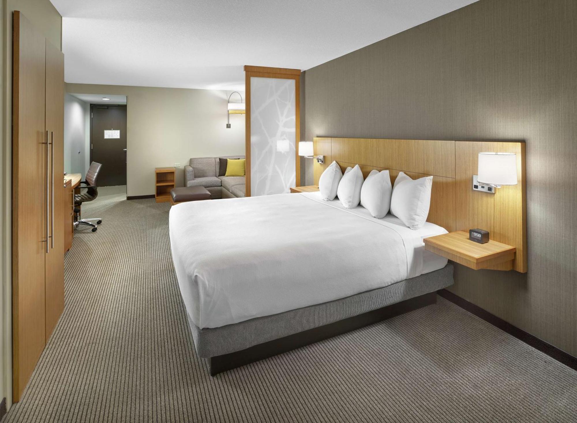 Hotel Doubletree By Hilton Edmonton Downtown Extérieur photo