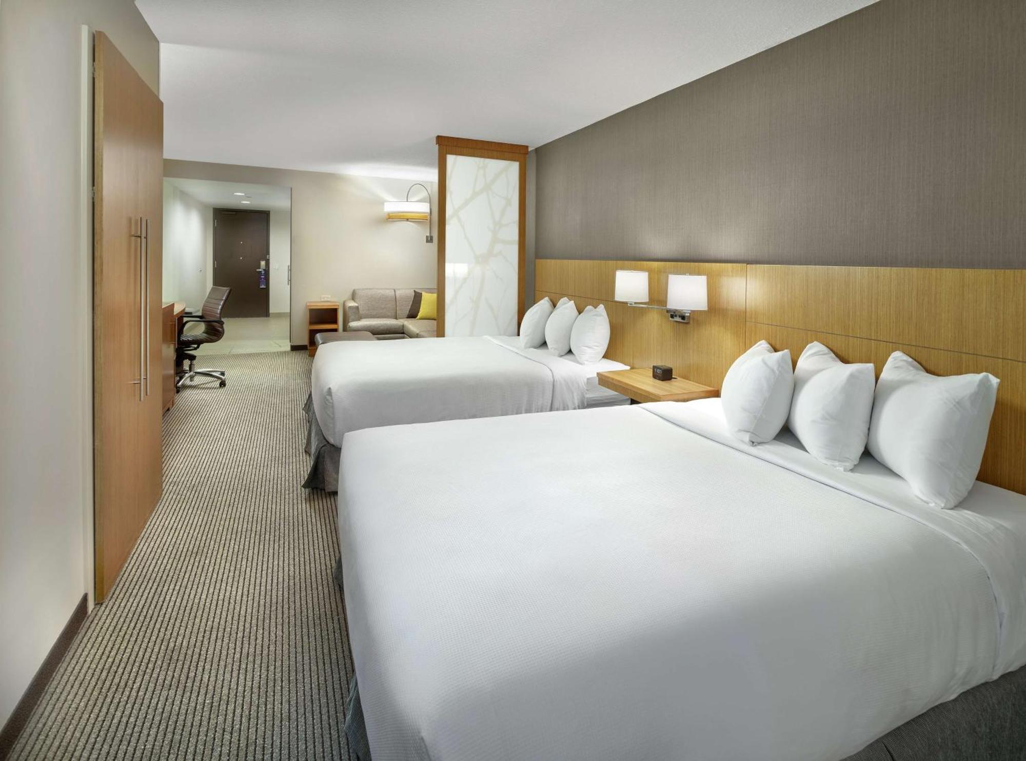 Hotel Doubletree By Hilton Edmonton Downtown Extérieur photo