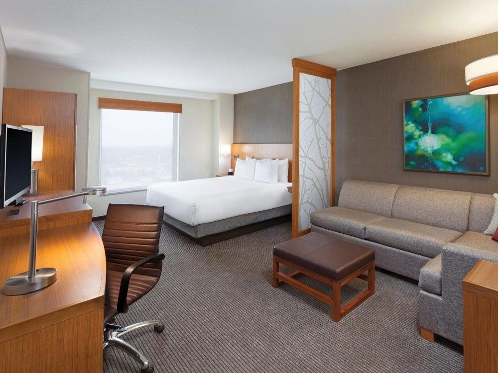Hotel Doubletree By Hilton Edmonton Downtown Extérieur photo