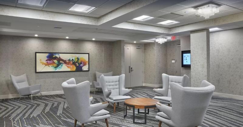 Hotel Doubletree By Hilton Edmonton Downtown Extérieur photo