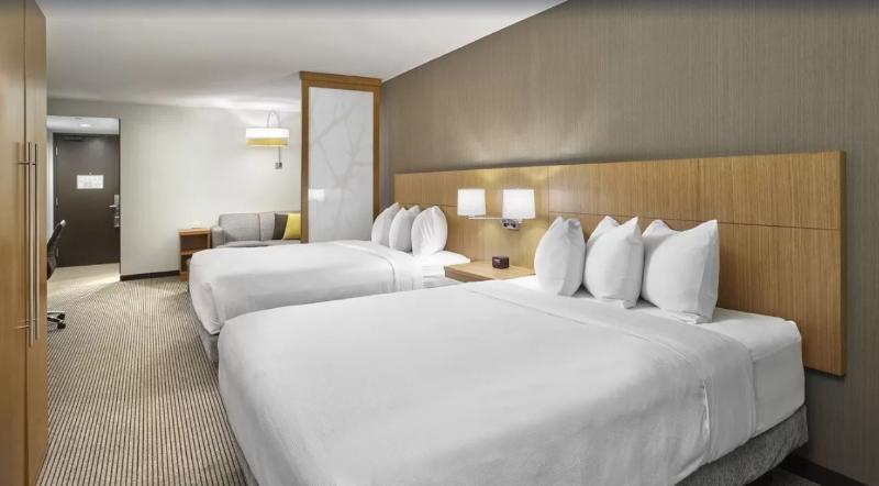 Hotel Doubletree By Hilton Edmonton Downtown Extérieur photo